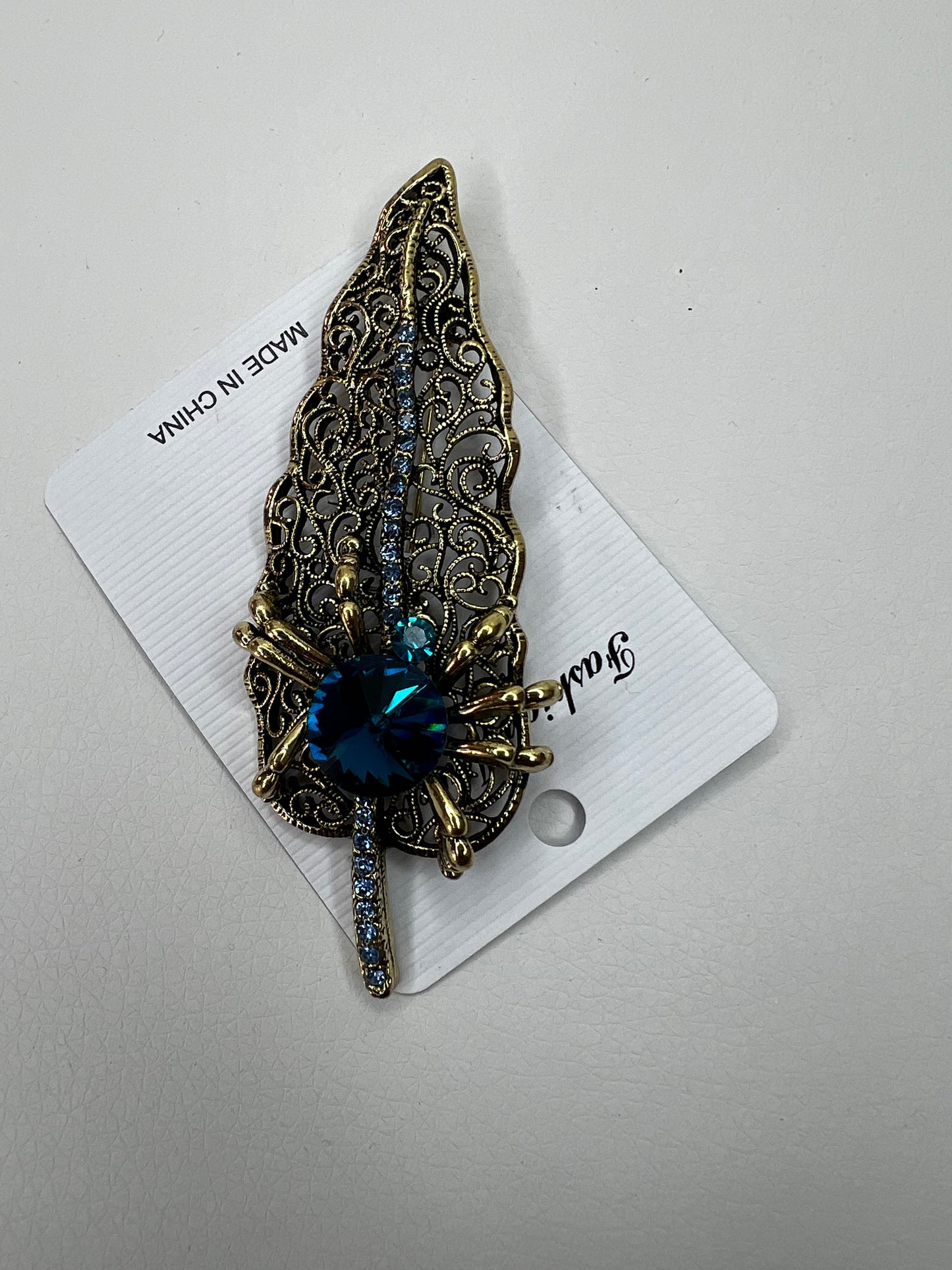 BROOCH- Exquisite Rhinestone leaf pin Brooch for women