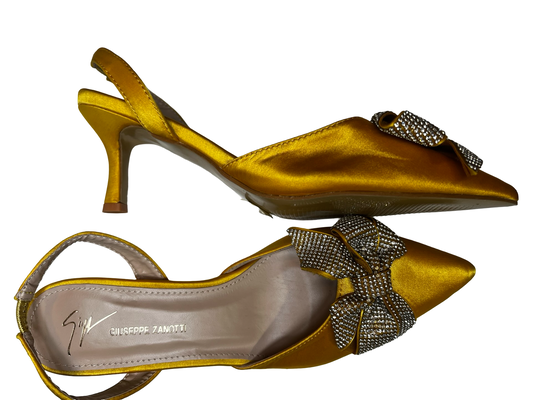 Yellow women fashion shoe