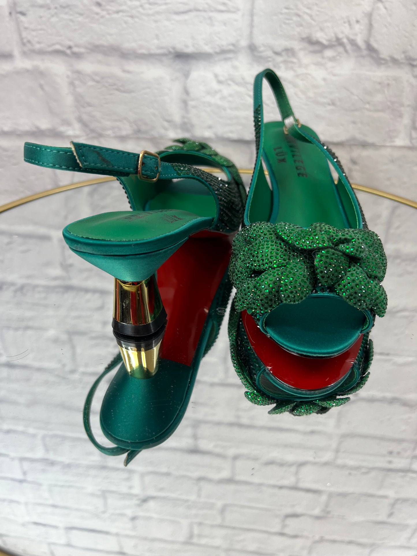 Green women fashion shoe