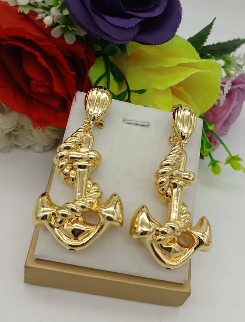 Non tarnish 18k Earrings
